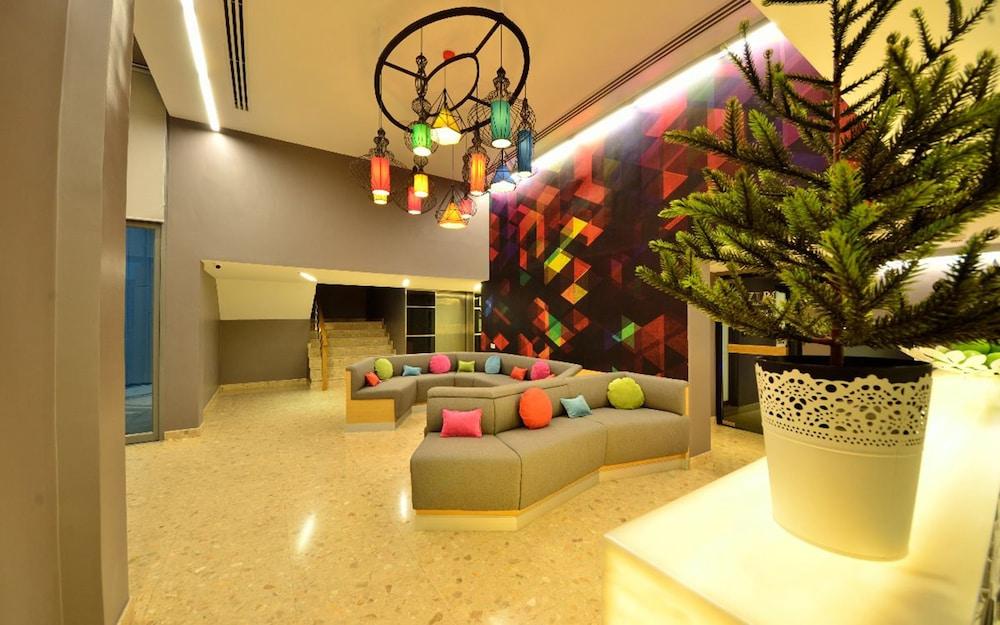 Bizotel Premier Hotel & Residence Bangkok Bagian luar foto