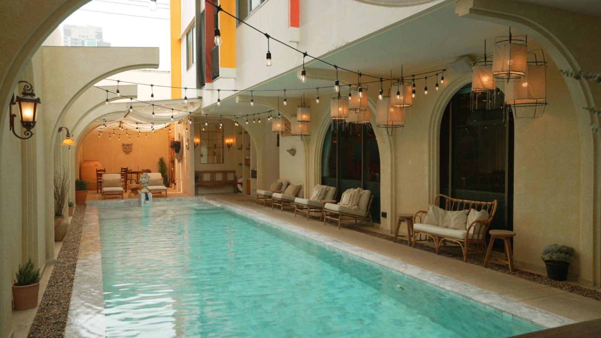 Bizotel Premier Hotel & Residence Bangkok Bagian luar foto