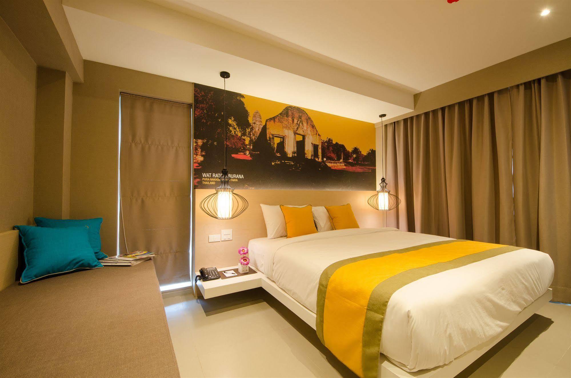 Bizotel Premier Hotel & Residence Bangkok Bagian luar foto