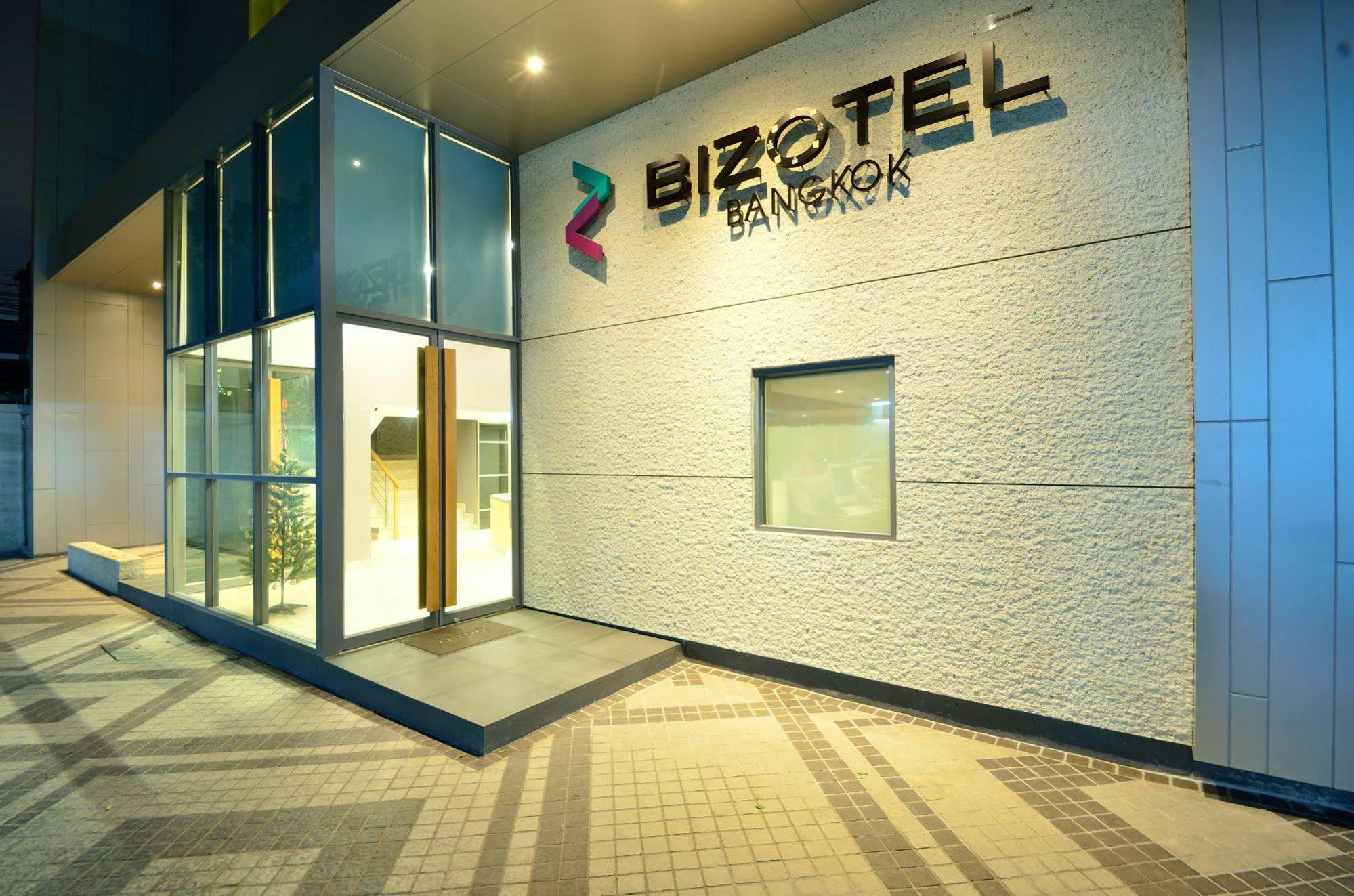 Bizotel Premier Hotel & Residence Bangkok Bagian luar foto